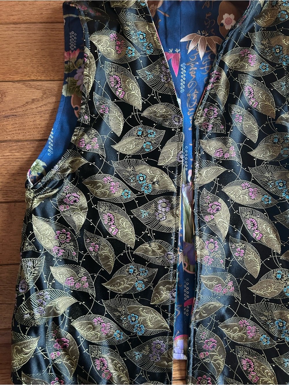Whimsigoth reversible butterfly vest - Picture 9 of 9